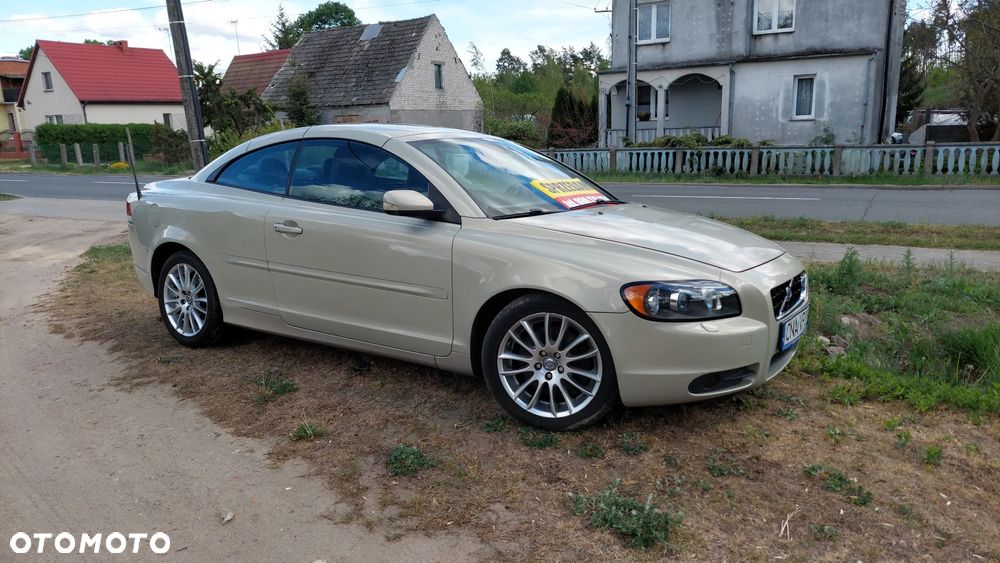 Volvo C70 2.4D5 Momentum - 12