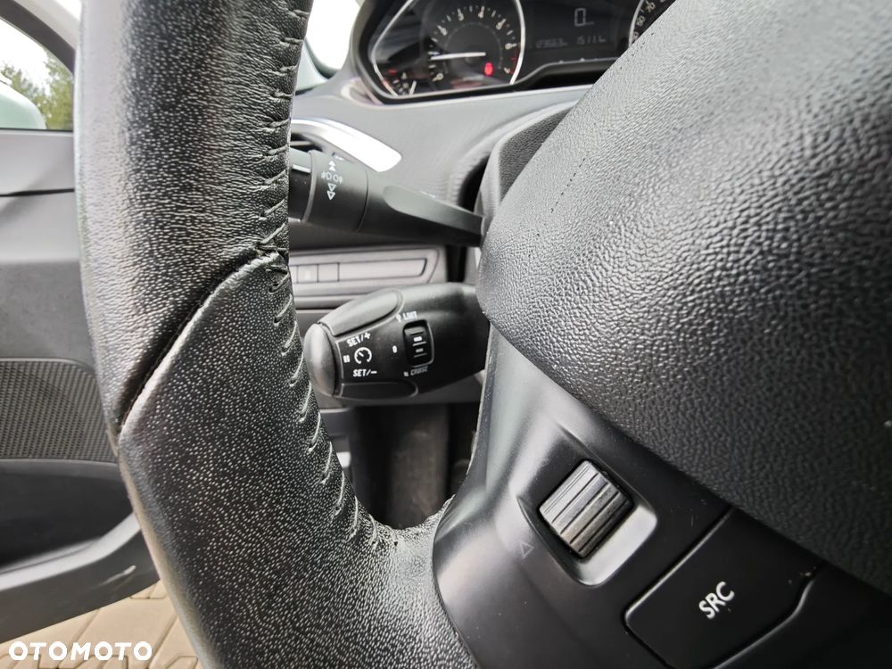 Peugeot 2008 1.6 VTi Style - 16