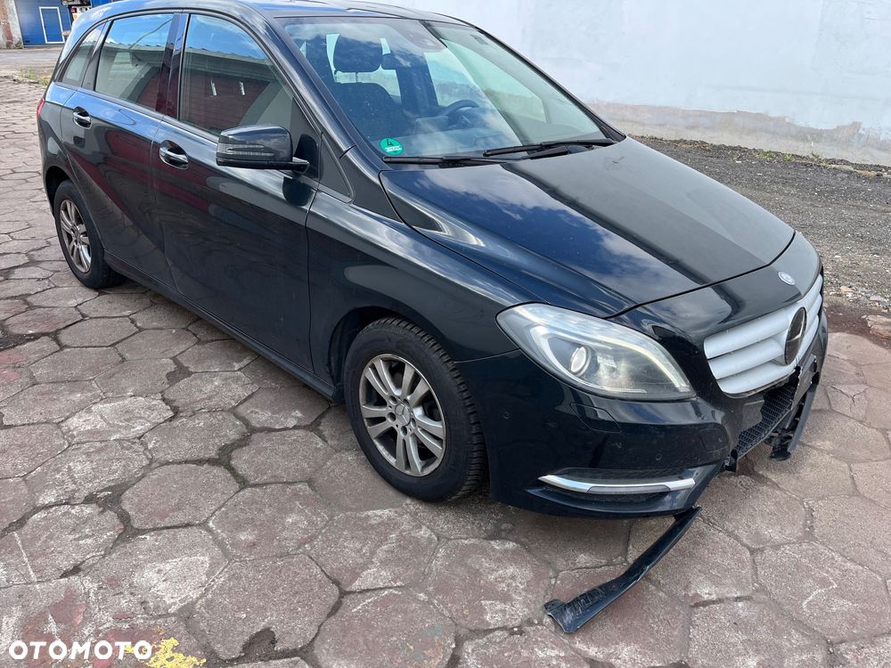 Mercedes-Benz Klasa B 180 CDI (BlueEFFICIENCY) - 2