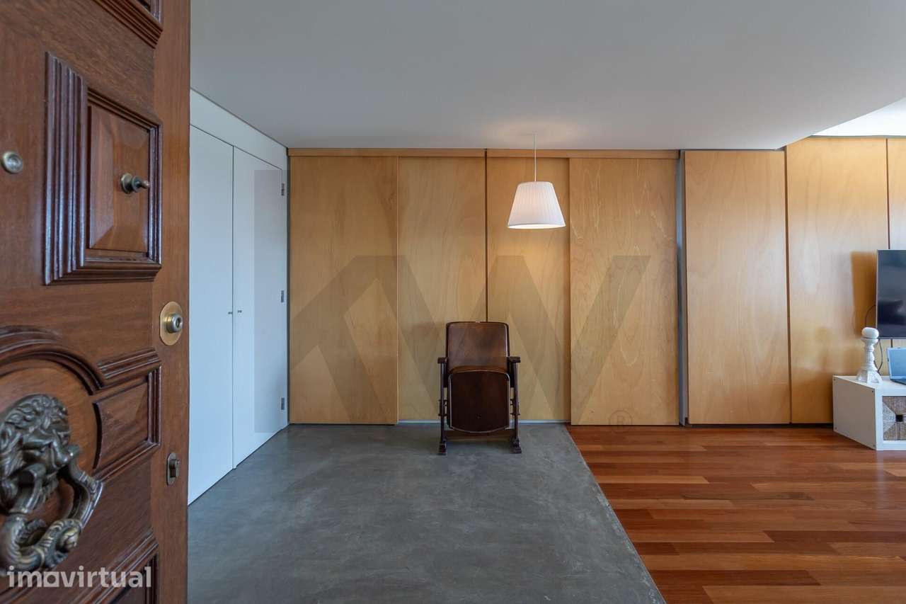 Apartamento T3 transformado em T2 no Lumiar para Arrendamento com luga - Grande imagem: 2/36