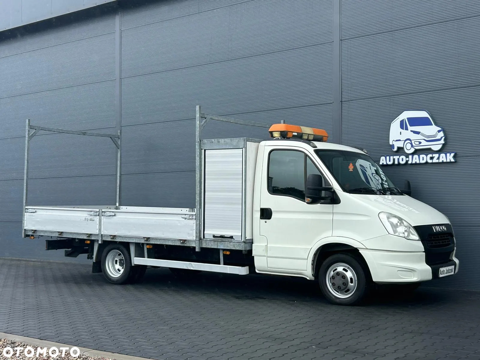 Iveco Daily 40C15 35C15 3.0 HPI Skrzynia 4,1m + skrzynka narzędziowa **KLIMA**NA BLIŹNIAKACH**2013R** - 2