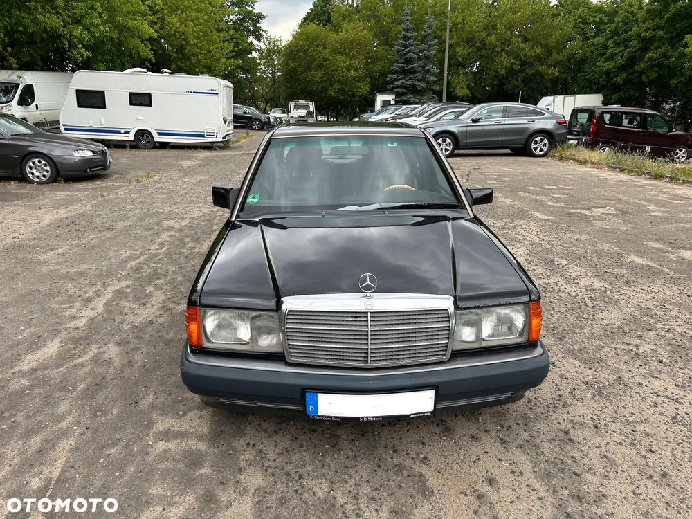 Mercedes-Benz W201 (190) - 8