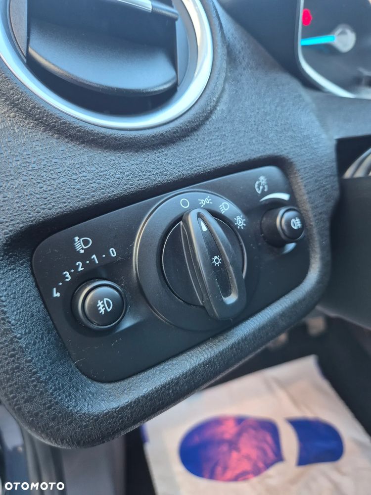 Ford Fiesta 1.0 EcoBoost STart-Stop Titanium - 18