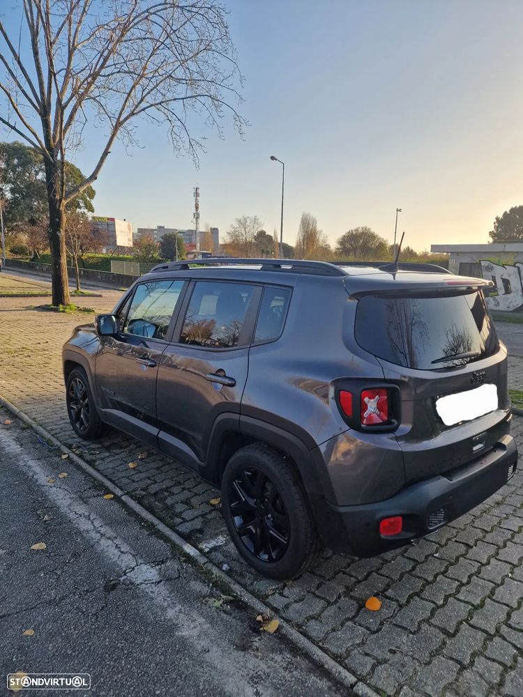 Jeep Renegade 1.3 T Night Eagle DCT - 3