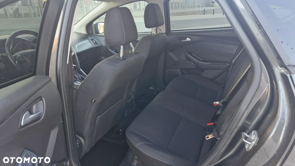 Ford Focus 1.6 Trend - 15