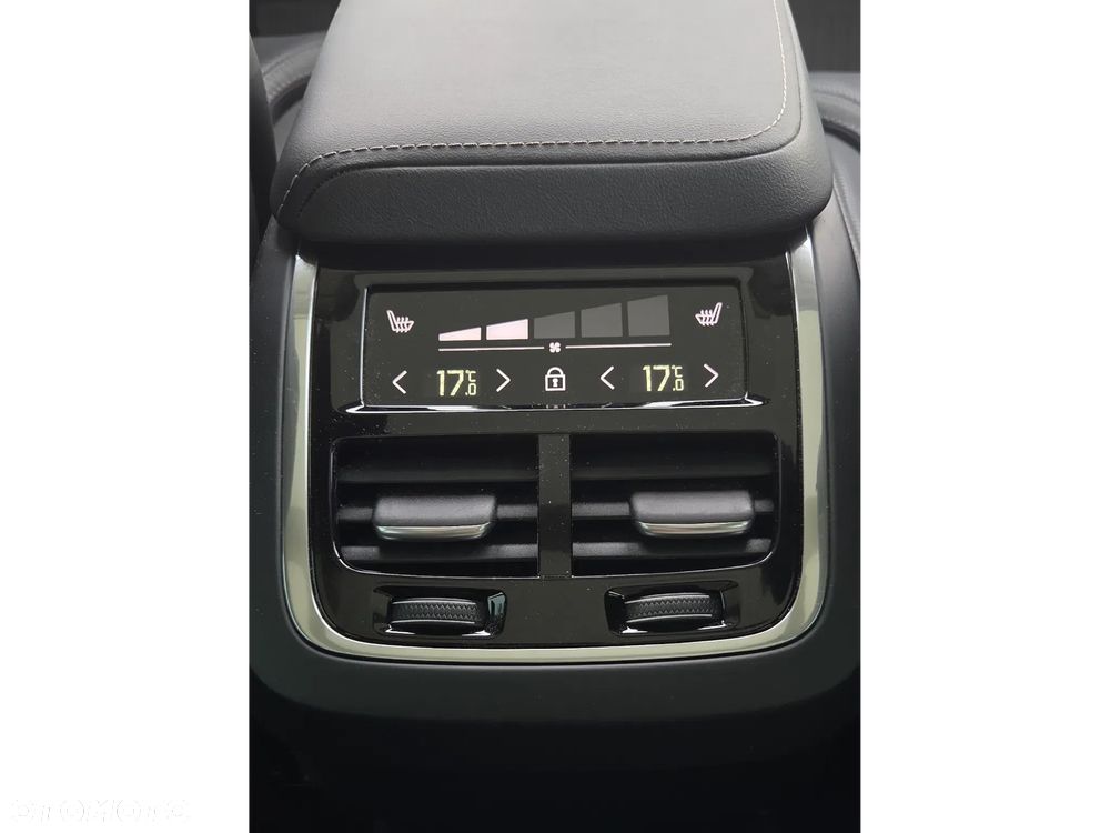 Volvo XC 60 B5 B AWD Ultra Dark - 22