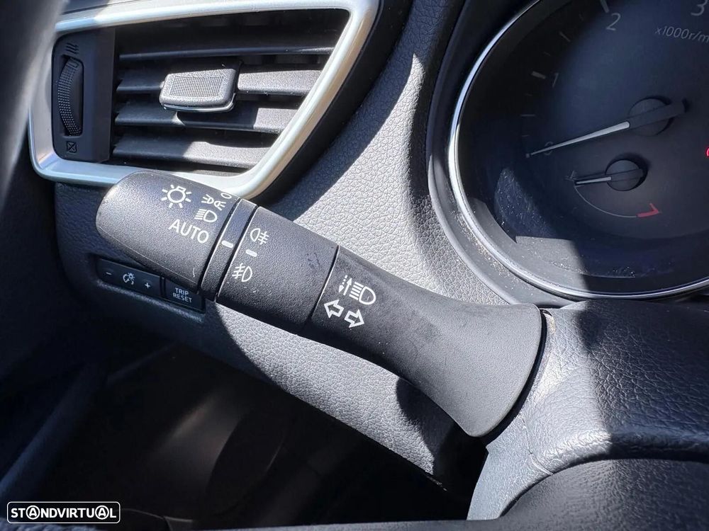 Nissan Qashqai 1.5 dCi N-Connecta J18 - 42