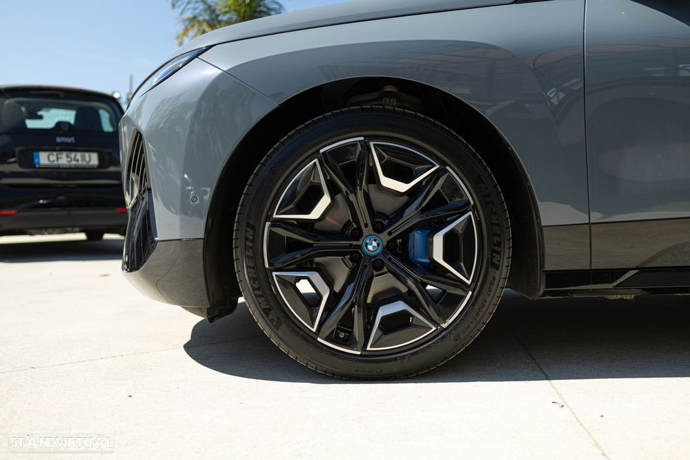 BMW iX xDrive 40 Pack Desportivo - 53