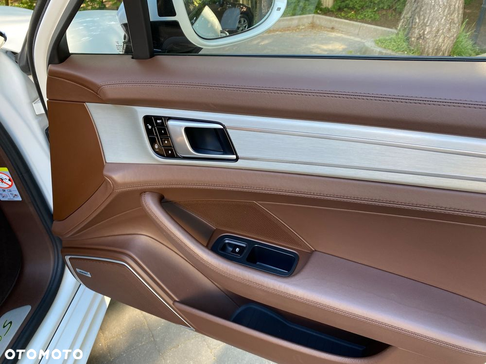 Porsche Panamera - 29