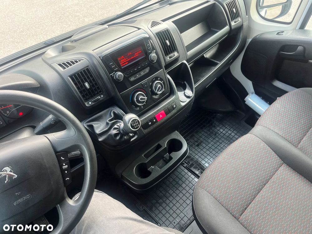 Peugeot BOXER - 12