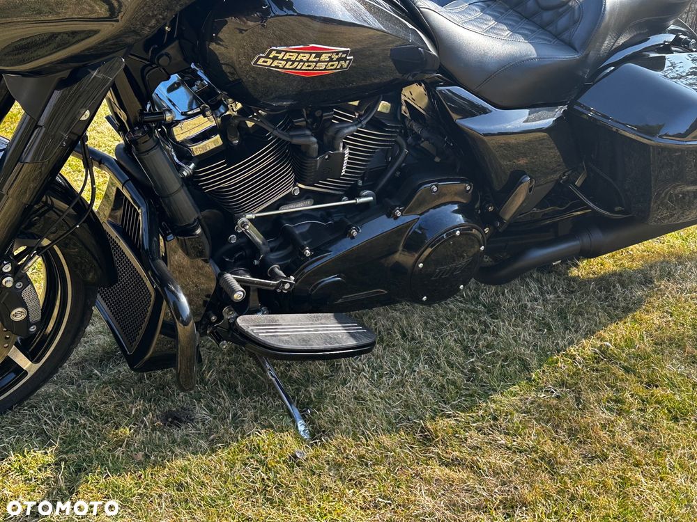 Harley-Davidson Touring Street Glide - 15