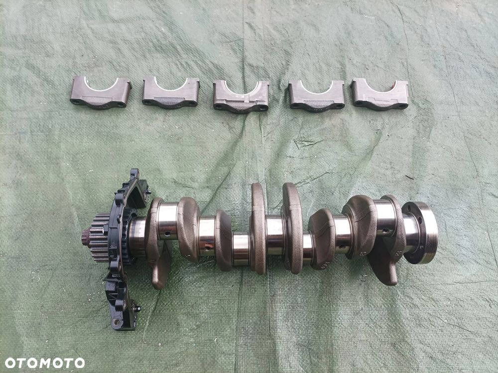 Vw Skoda Audi wał korbowy 1,6 TDI 04LB - 1