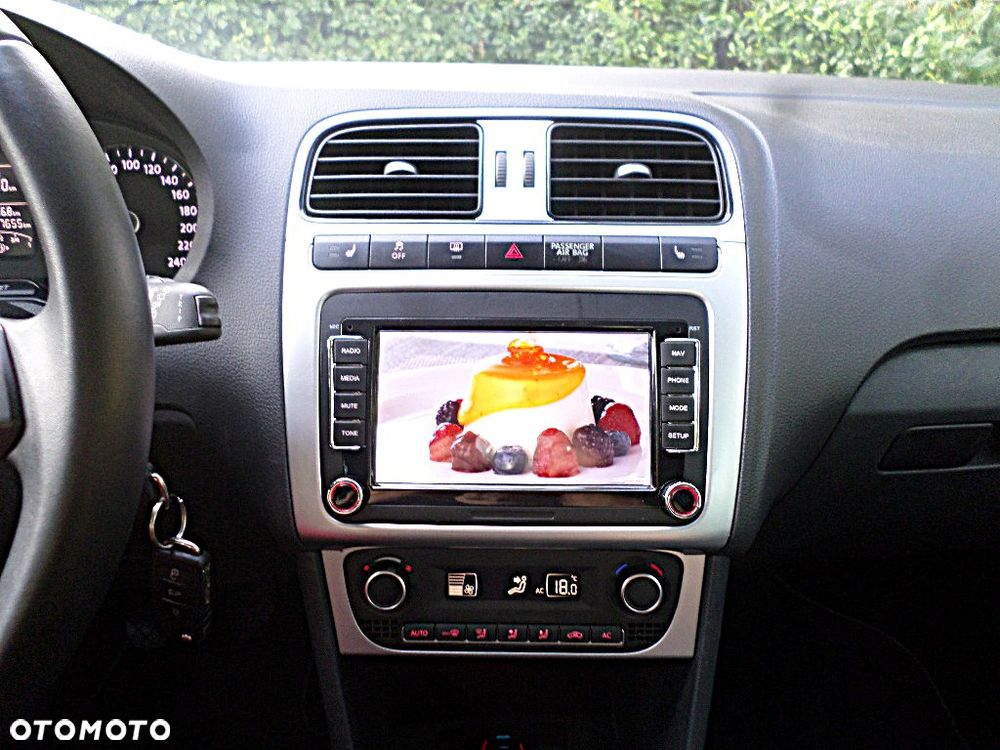 Volkswagen Polo - 14