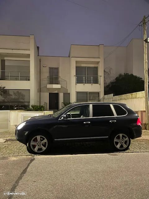 Porsche Cayenne Turbo - 2