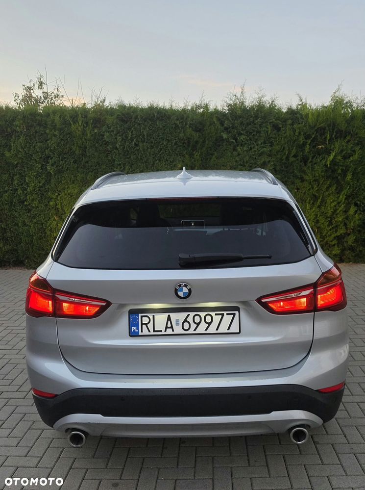 BMW X1 sDrive18d xLine - 19