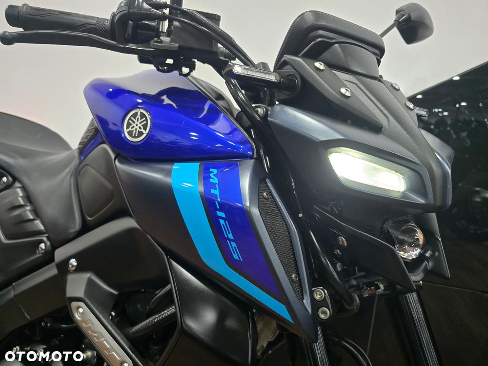 Yamaha MT - 28