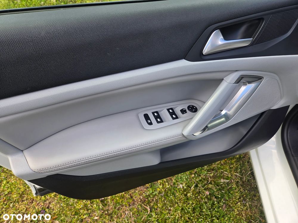 Peugeot 308 1.2 PureTech Allure S&S - 26