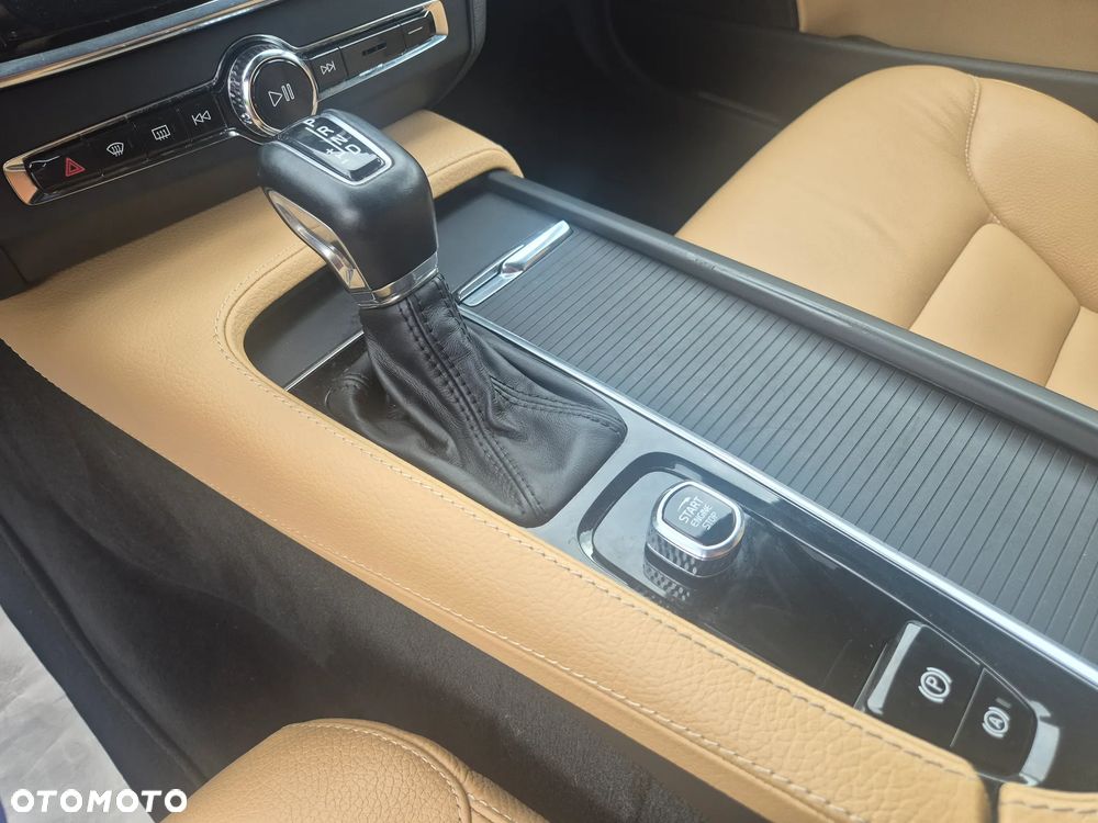 Volvo V90 - 24