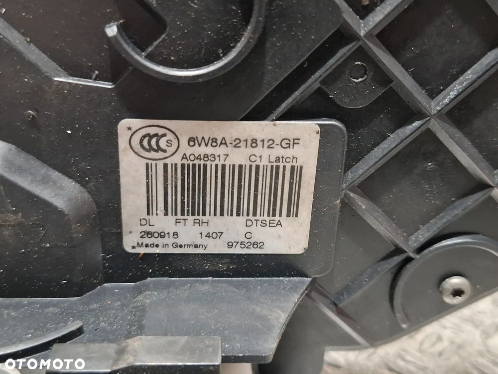 Zamek drzwi prawy przód Land Rover Range Rover Sport rok 2010 lift 5,0 V8 510 KM nr 6W8A21812GF - 2