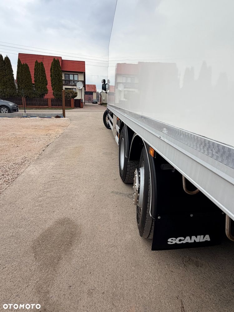 Scania Scania P 450 / CHŁODNIA + WINDA / 23 PALETY / EURO6 / OŚ SKRĘTNA / CARRIER/ ASO - 12
