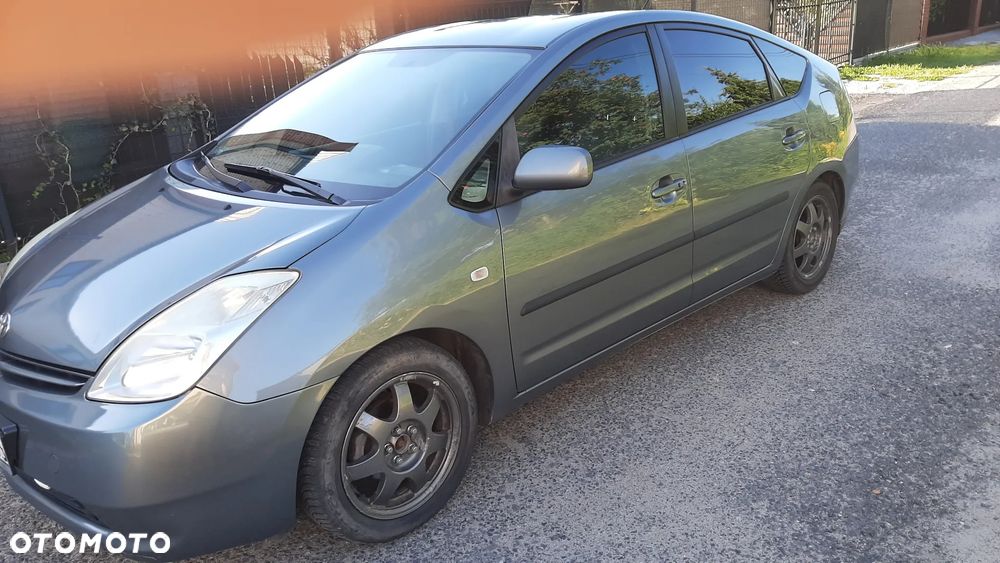 Toyota Prius 1.5 VVT-i Sol - 4