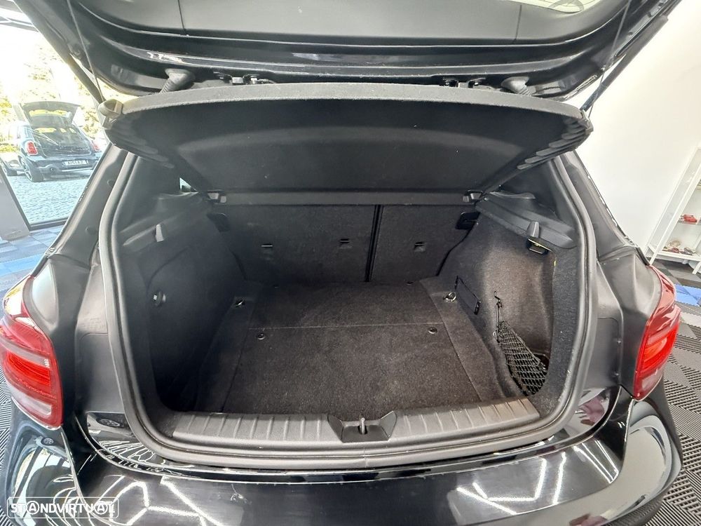 BMW 118 iA Pack M - 23