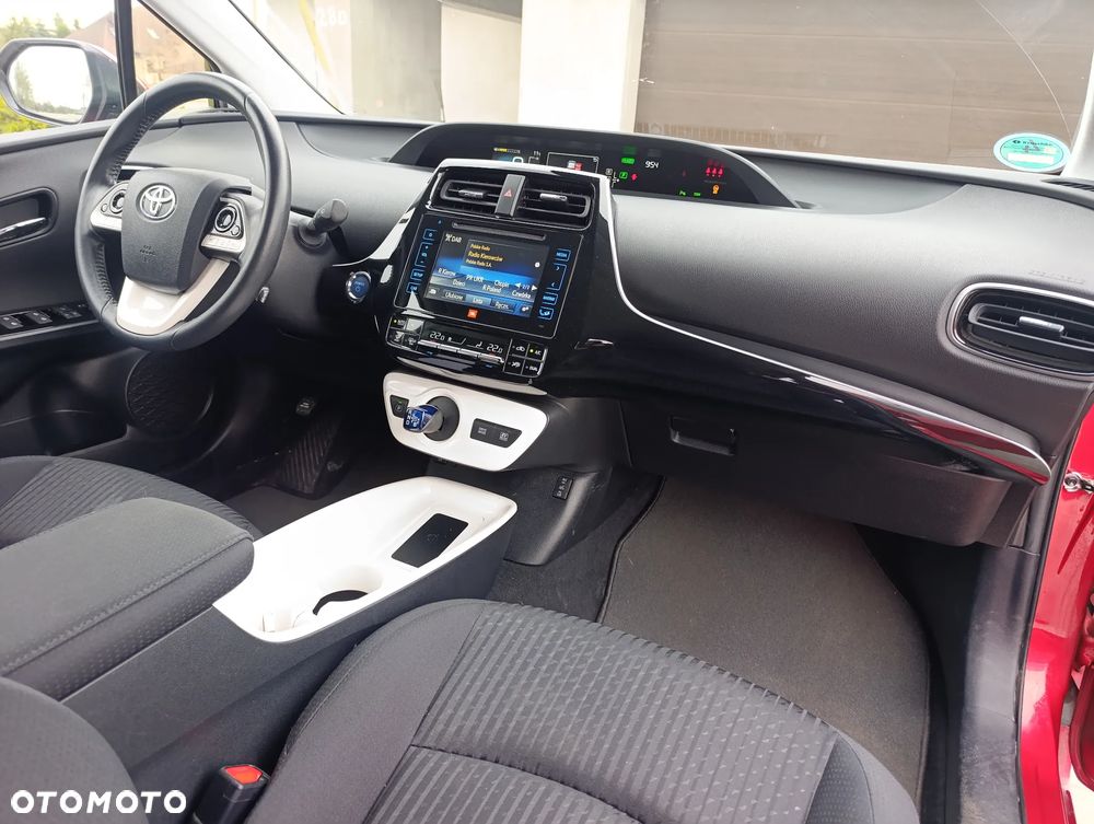 Toyota Prius Hybrid Executive - 11