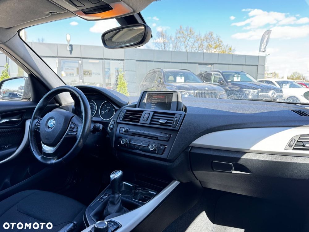 BMW Seria 1 116i - 13