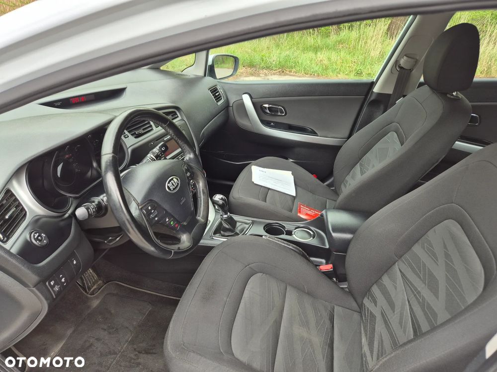 Kia Ceed 1.4 L - 25