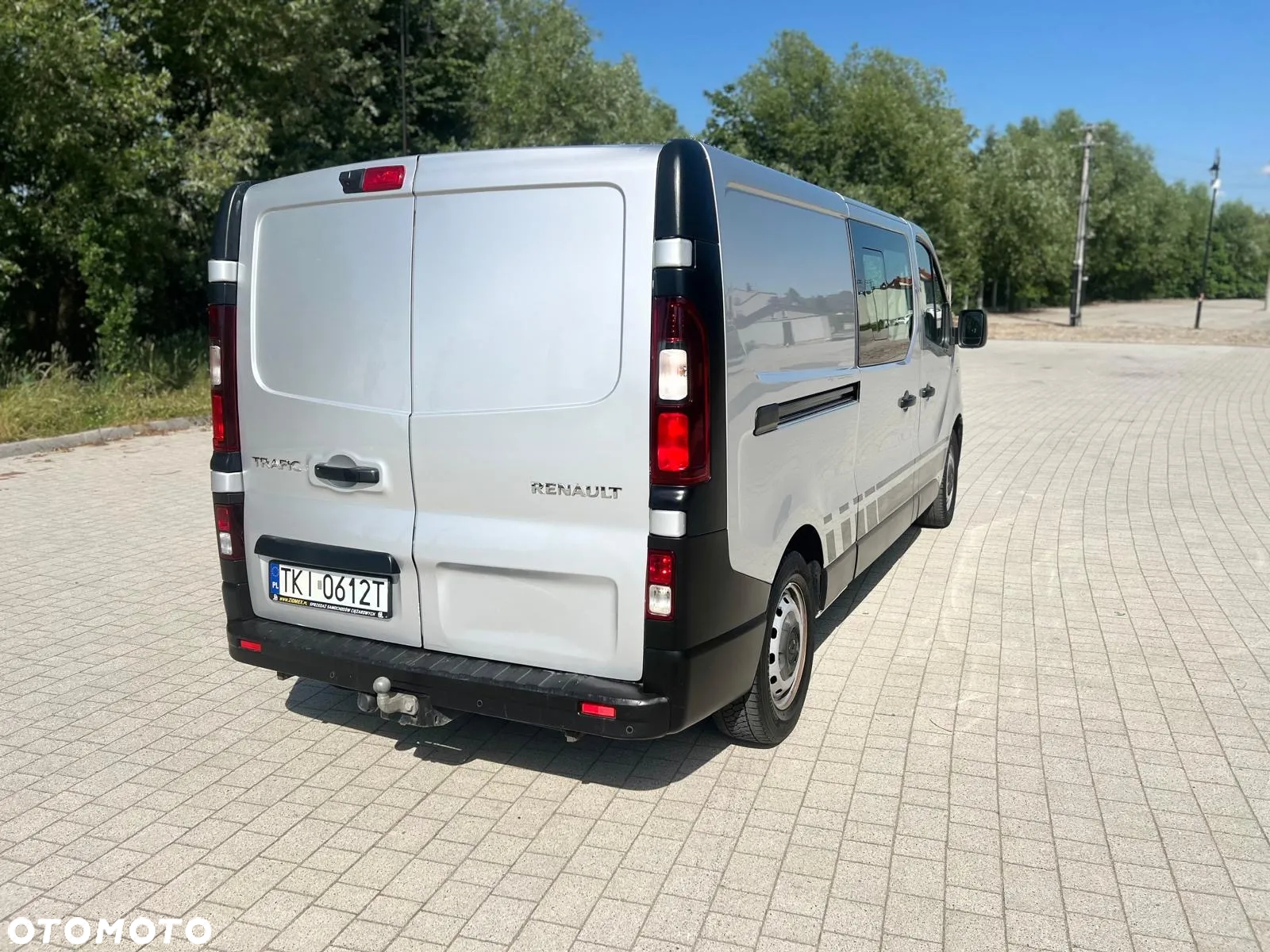 Renault Trafic L2H1 / 2.0 DCI / Brygadówka / 6 osób / - 9