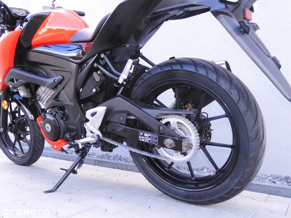 Suzuki GSX - 30