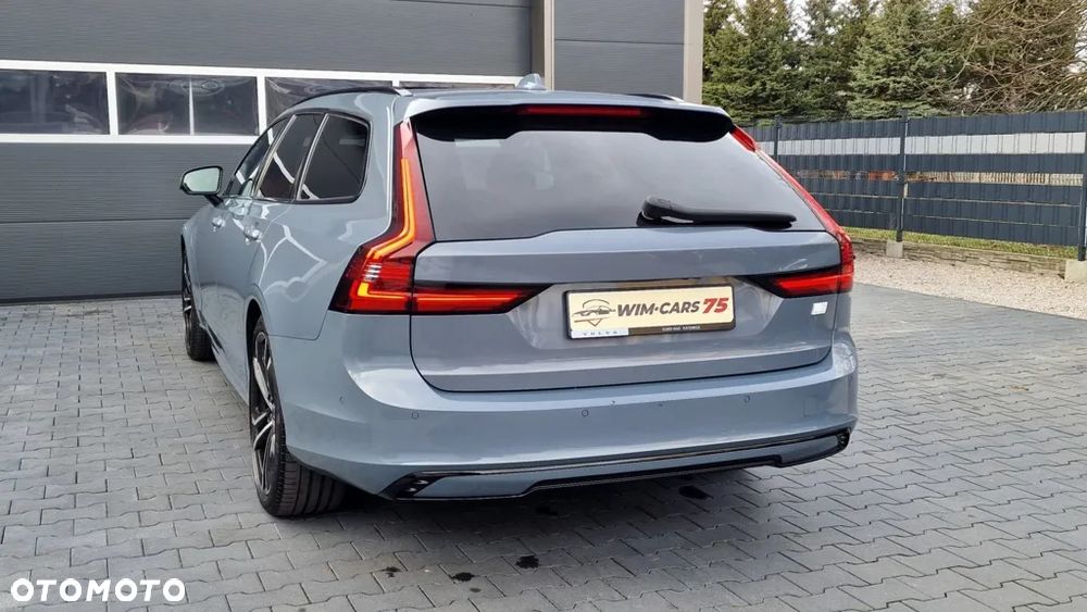Volvo V90 T8 AWD Plug-In Hybrid R-Design - 12