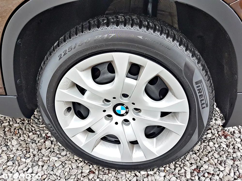 BMW X1 sDrive18d xLine - 9