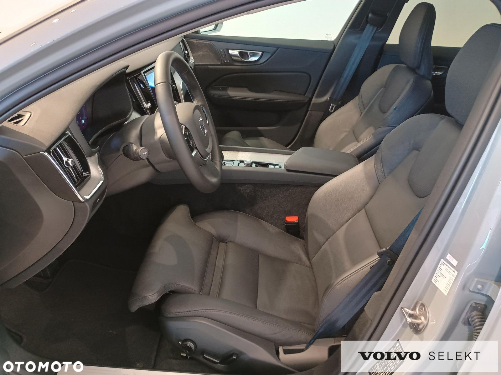 Volvo V60 Cross Country - 24