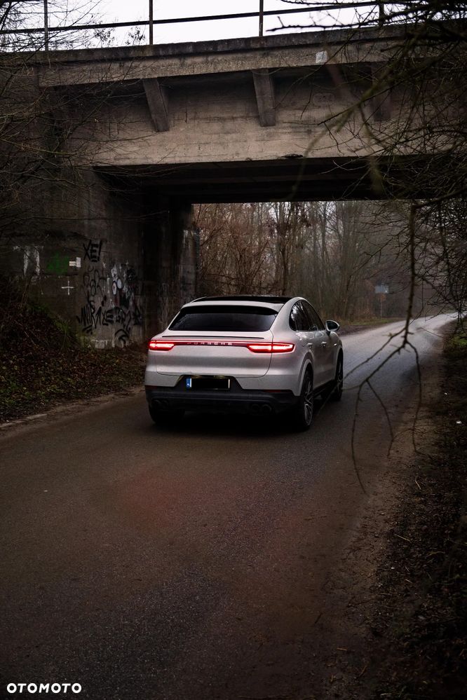 Porsche Cayenne Coupe E-Hybrid - 13