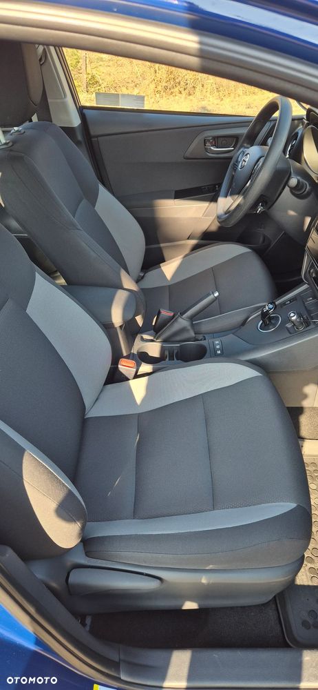 Toyota Auris Hybrid 135 Active - 13