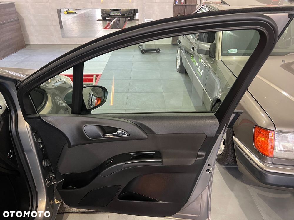 Opel Meriva 1.4 Automatik Color Edition - 24
