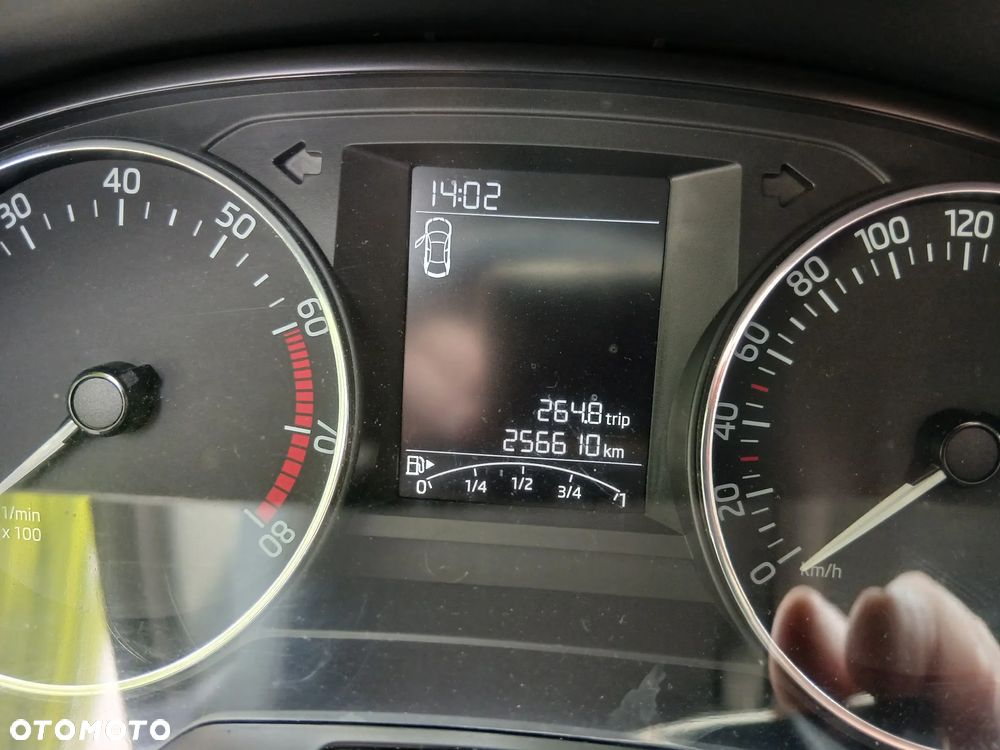 Skoda Fabia 1.0 Ambition - 8