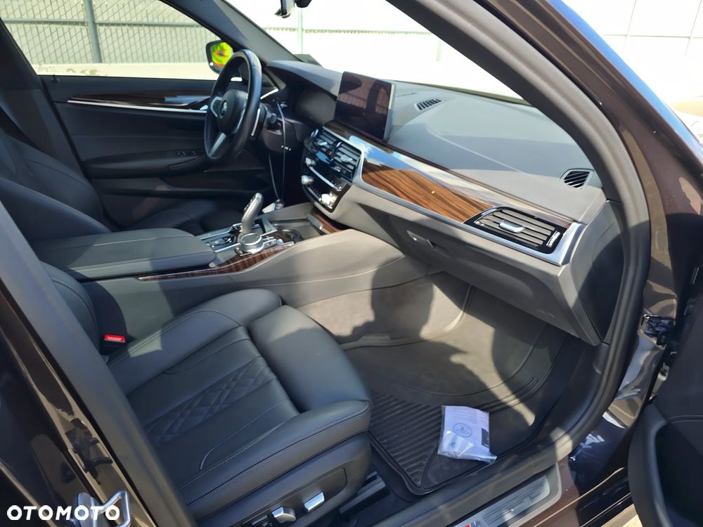 BMW Seria 5 540i xDrive M Sport sport - 8