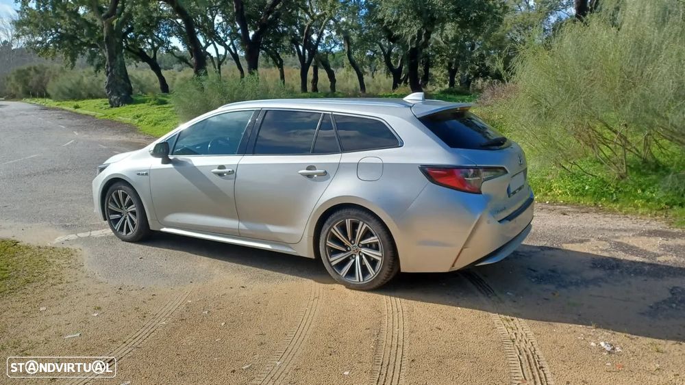 Toyota Corolla Touring Sports 1.8 Hybrid Comfort+P.Sport - 3