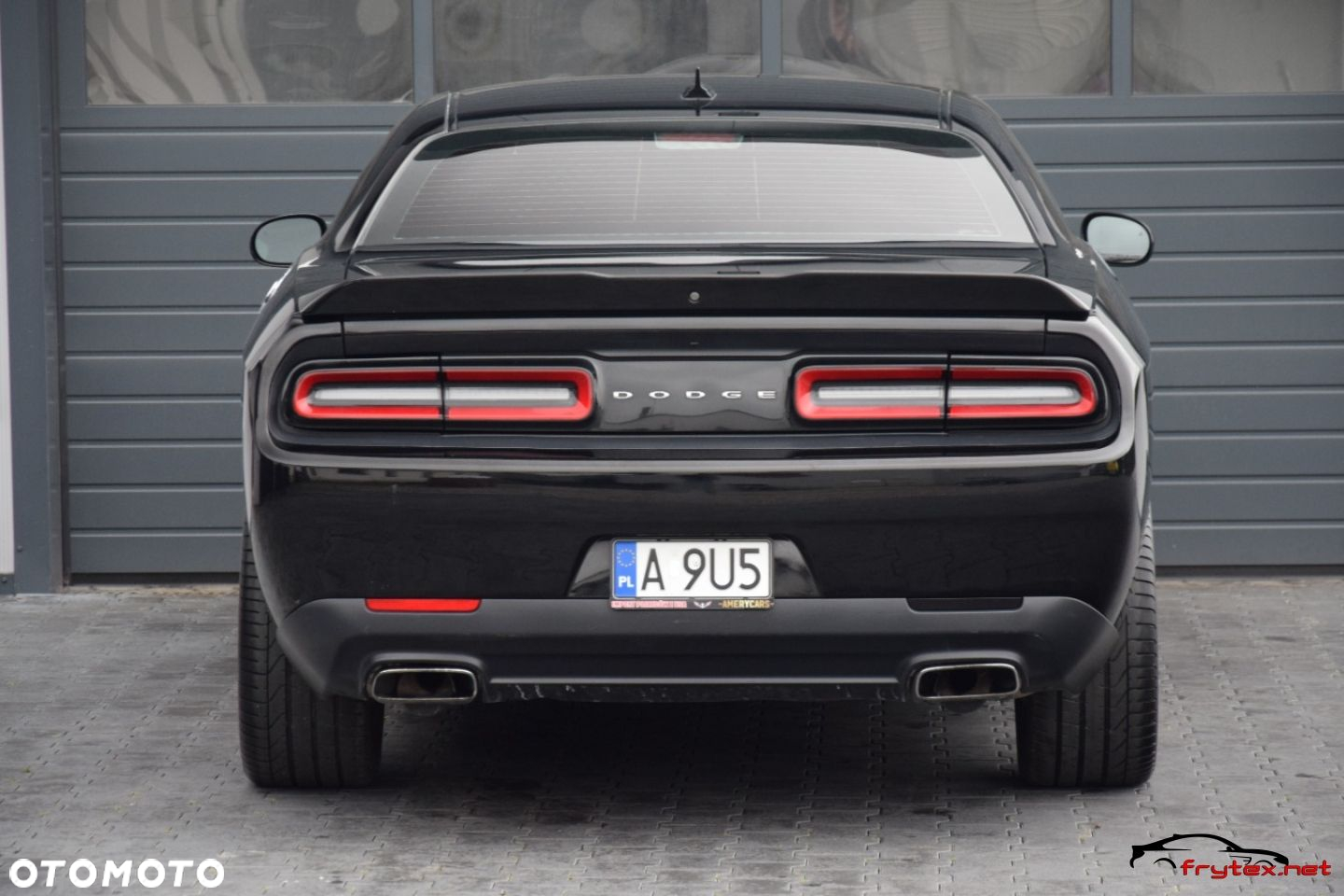 Dodge Challenger - 11
