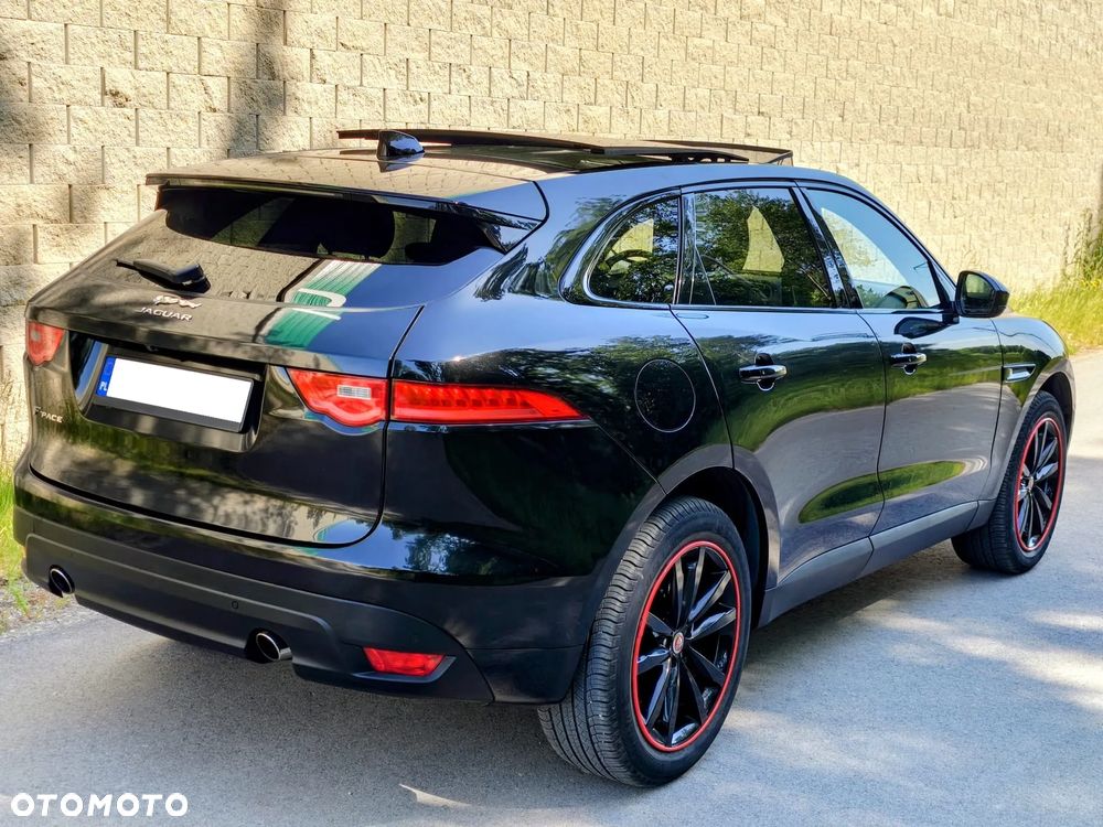 Jaguar F-Pace 2.0 i4P AWD Prestige - 4