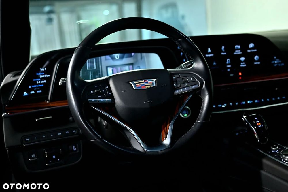 Cadillac Escalade - 16