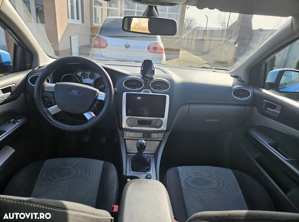 Ford Focus 1.6 TDCI DPF Titanium - 8
