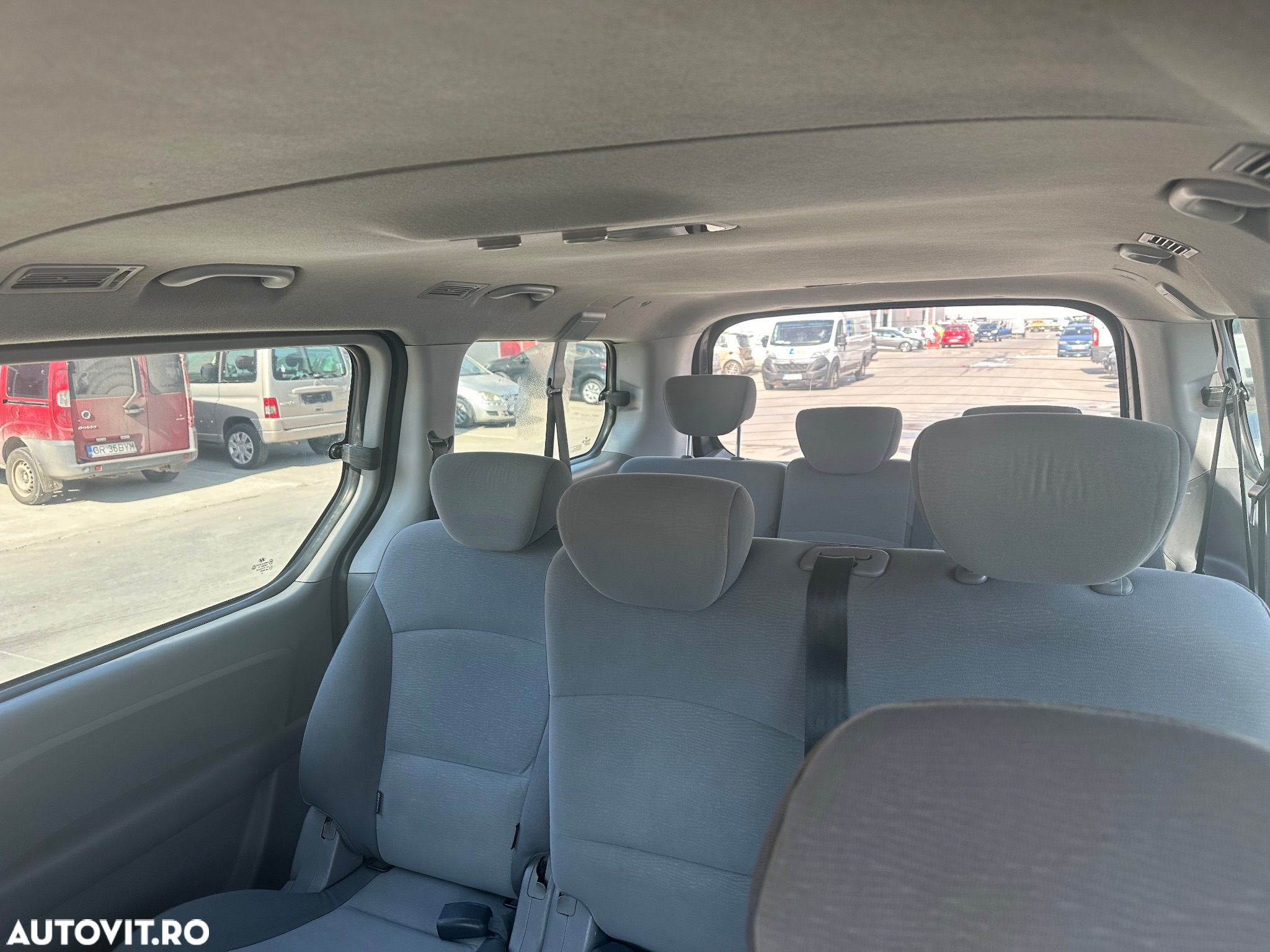 Hyundai H-1 2.5 CRDi Travel Comfort - 5