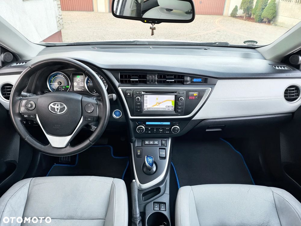 Toyota Auris 1.8 HSD Prestige NAVI - 6