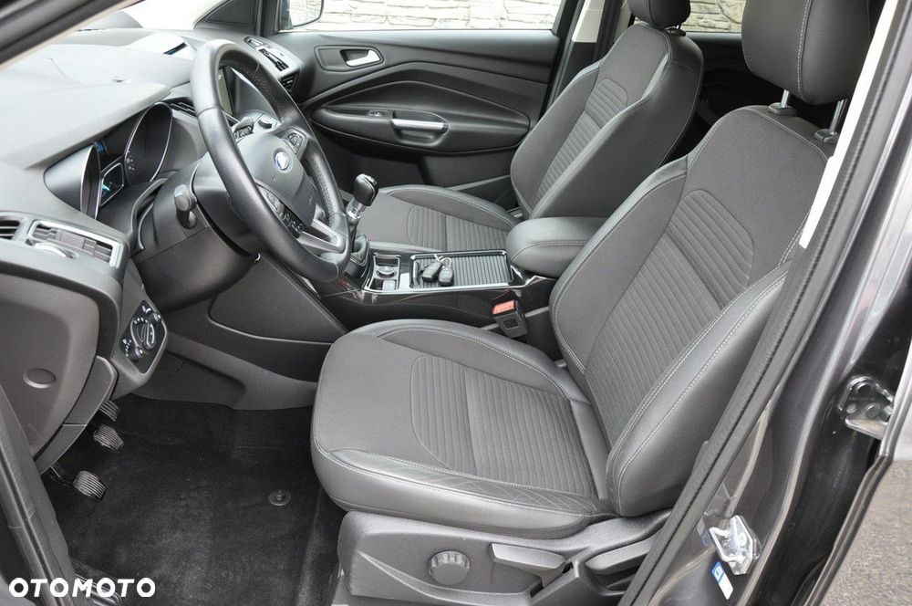 Ford Kuga 1.5 EcoBoost 2x4 Titanium - 9