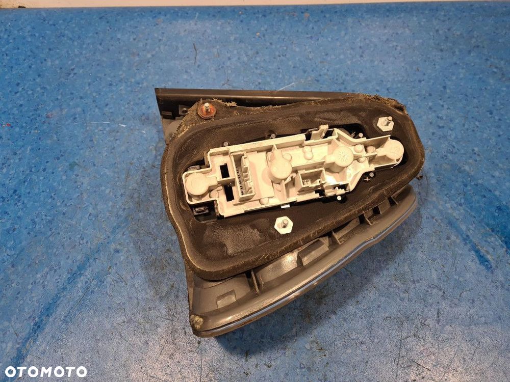 BMW 3 E46 COMPACT LAMPA TYŁ LEWA ZEWNĘTRZNA - 6