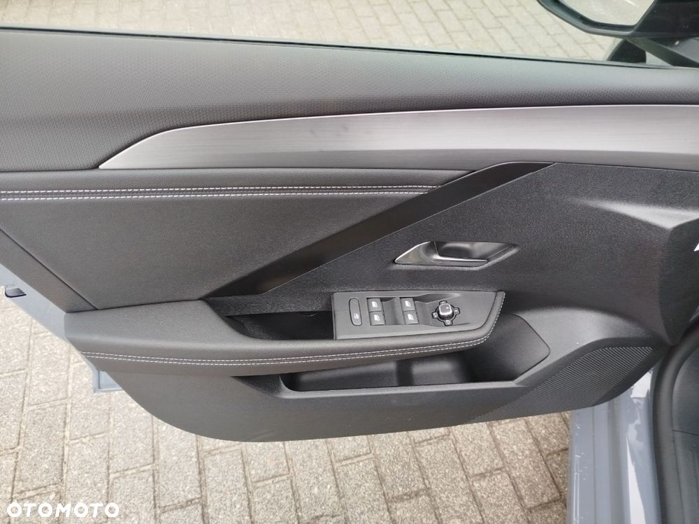 Opel Astra - 11