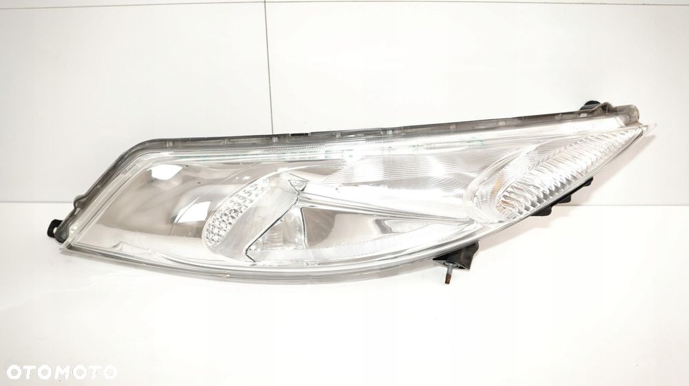LAMPA PRAWY PRZÓD PRZEDNIA NISSAN JUKE 11-15R - 2